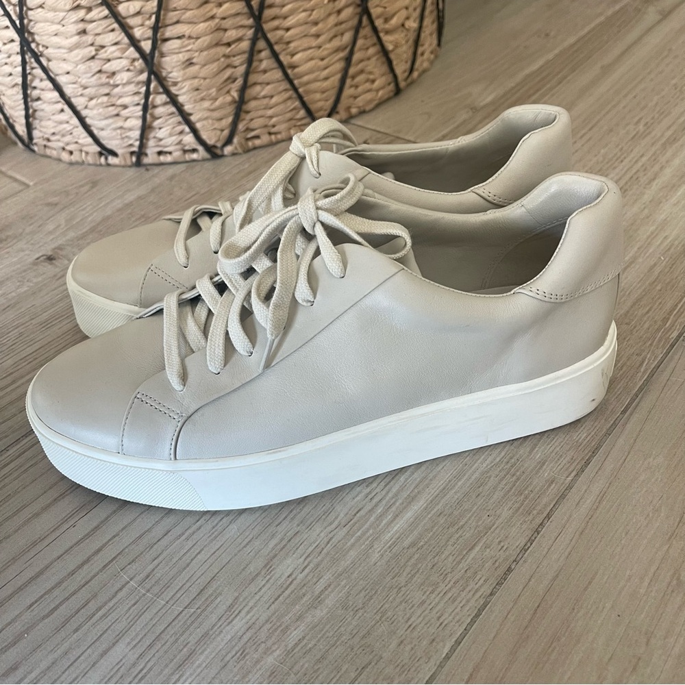 Vince Benfield Leather Platform Sneaker Off White Color Size 9.5 / 39.5
